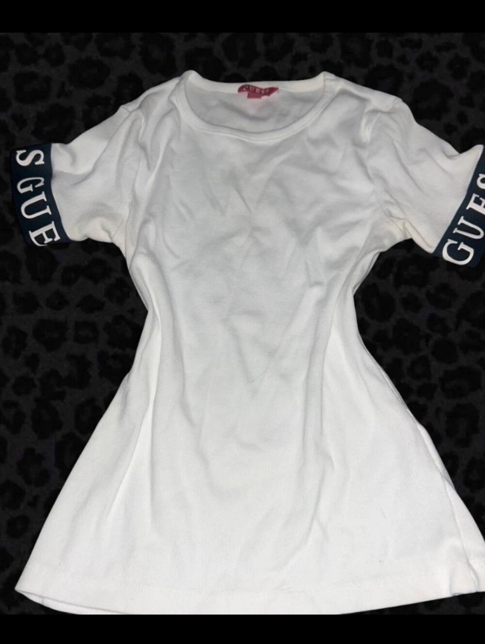 GUESS Size S White Short Sleeve Tee with Navy Logo Cuffs